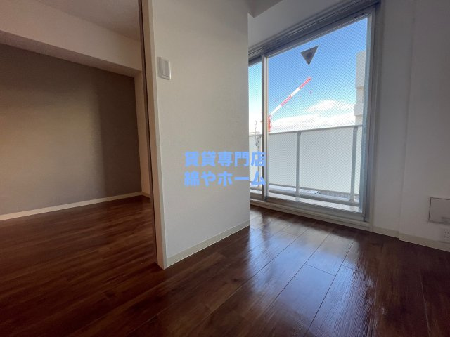 アイボリーポワント難波WESTの洋室|きれいな洋室です