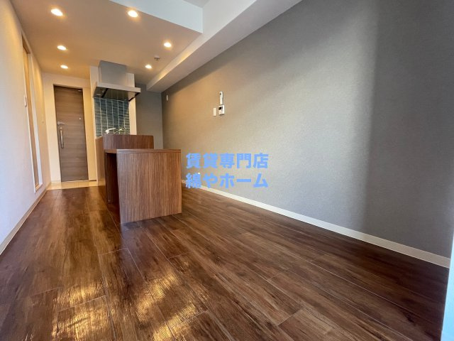 アイボリーポワント難波WESTの居間・リビング|使いやすい居間です