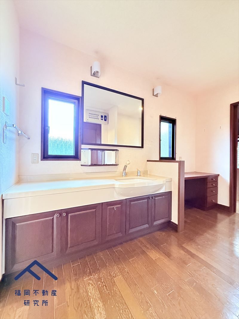 筑紫野市美しが丘南５丁目　戸建ての独立洗面台