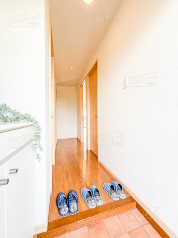 グランドール広見の玄関|シューズボックス付きの玄関です♪