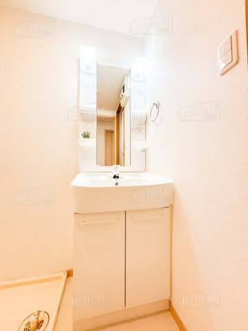 グランドール広見の洗面所|明るい洗面所です★