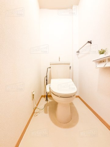 グランドール広見のトイレ|嬉しい温水洗浄便座付き♪