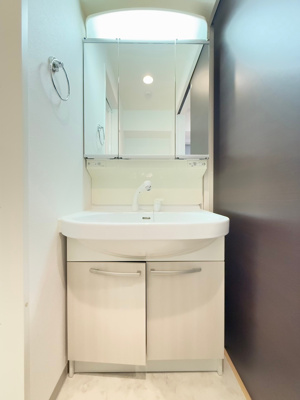 【洗面所】 | ラピスラズリ