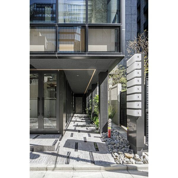 HP-SQUARE YAESU(エイチピースクエアヤエス)のエントランス