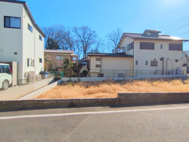 入間郡三芳町大字藤久保の売地の外観|2025年1月撮影
敷地広々39坪以上！
複数台カースペースやお庭スペースもとれる広さ！

資料請求やご見学などお気軽にお問い合わせください♪