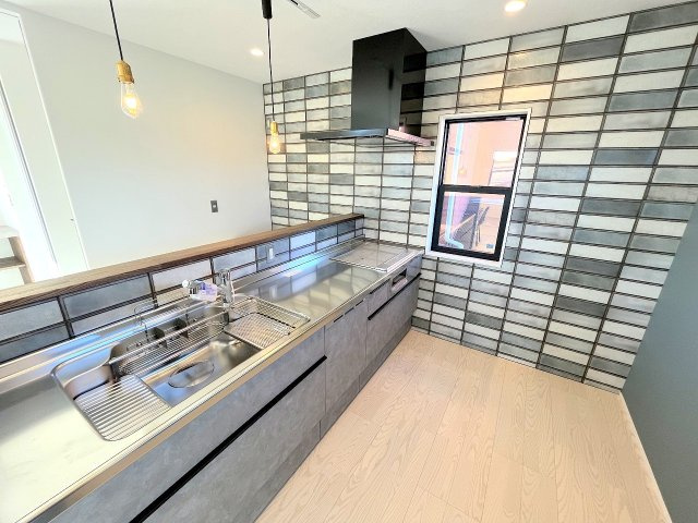 あきる野市小川東2　中古戸建のキッチン