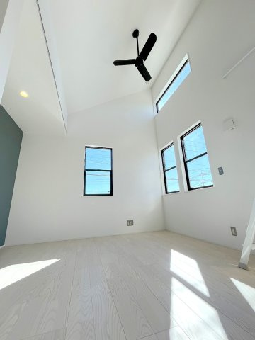 あきる野市小川東2　中古戸建の居間・リビング