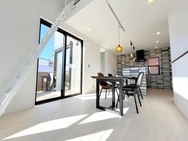 あきる野市小川東2　中古戸建の居間・リビング