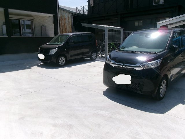 ジーメゾン明石スフィリアの駐車場