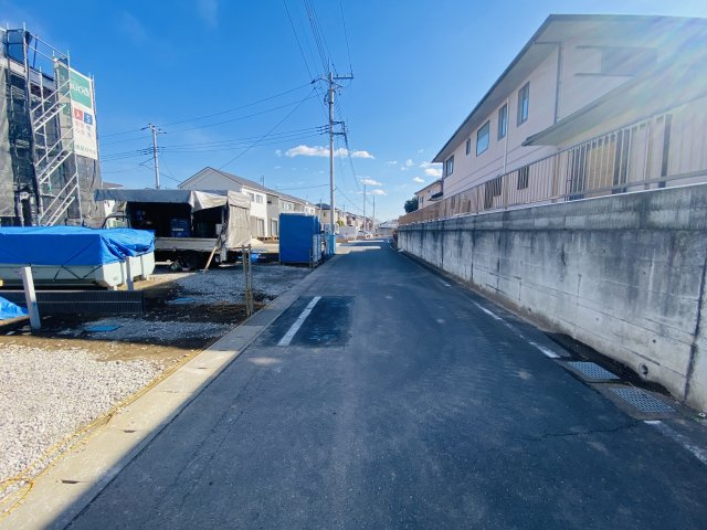 伊勢崎市太田町第9　5号棟の前面道路含む現地写真|現地写真　　東側接道幅員約6.0ｍ