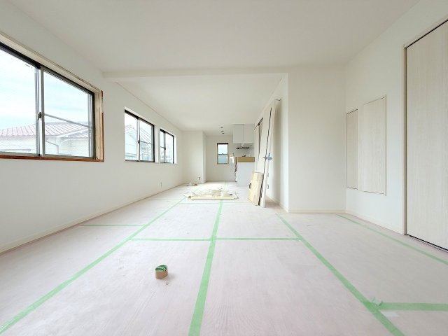 昭島市拝島町5　中古戸建の居間・リビング