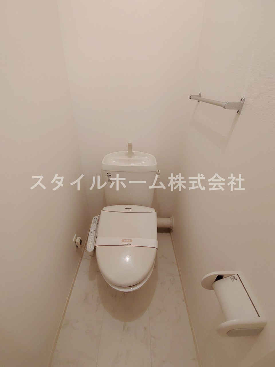 パークサイド前田のトイレ|別部屋写真です。