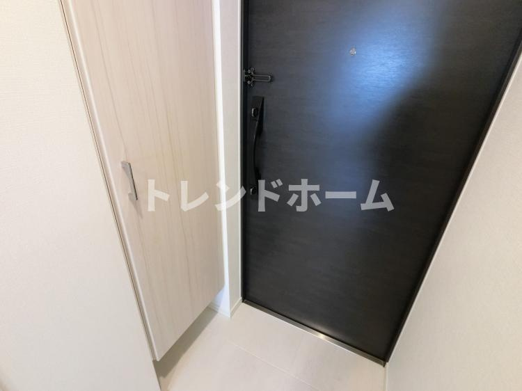 S-RESIDENCE難波大国町Unoの玄関