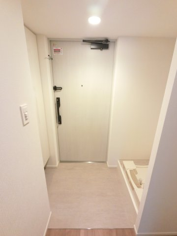 パークアクシス市川の玄関