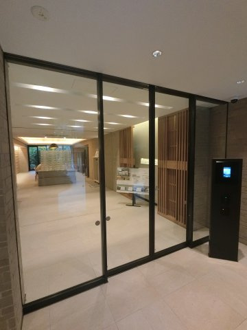 パークアクシス市川のエントランス