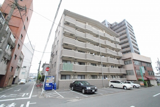 エトランゼ12の外観