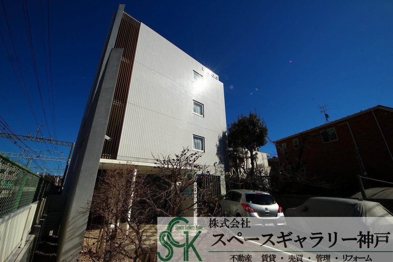 ダイドーメゾン岡本駅前