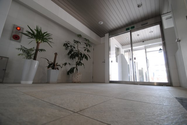 エトランゼ東櫛原15のエントランス