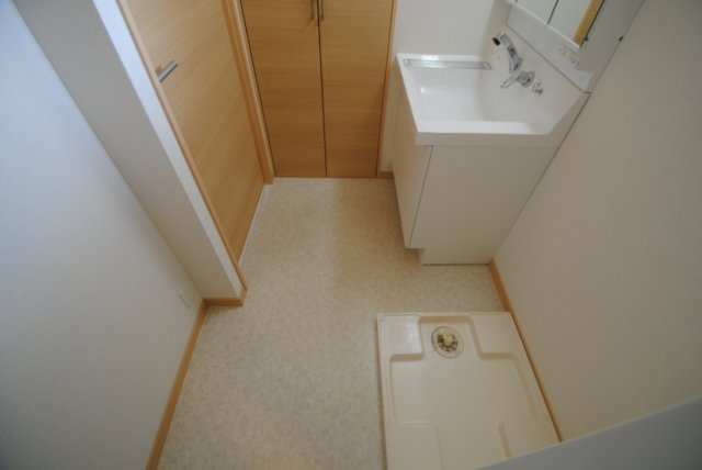 エトランゼ東櫛原15の洗面所|同タイプ　イメージ写真