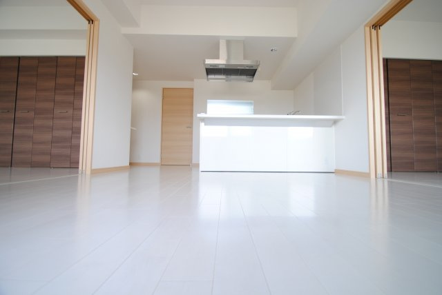 エトランゼ東櫛原15の居間・リビング|同タイプ　イメージ写真