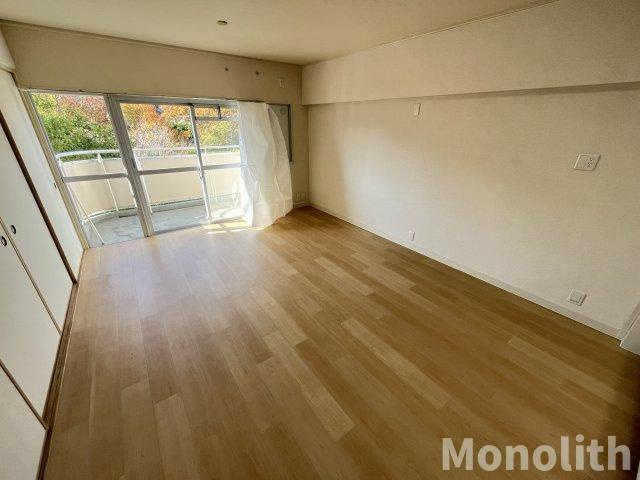 泉北鴨谷台３丁6号棟の居間・リビング