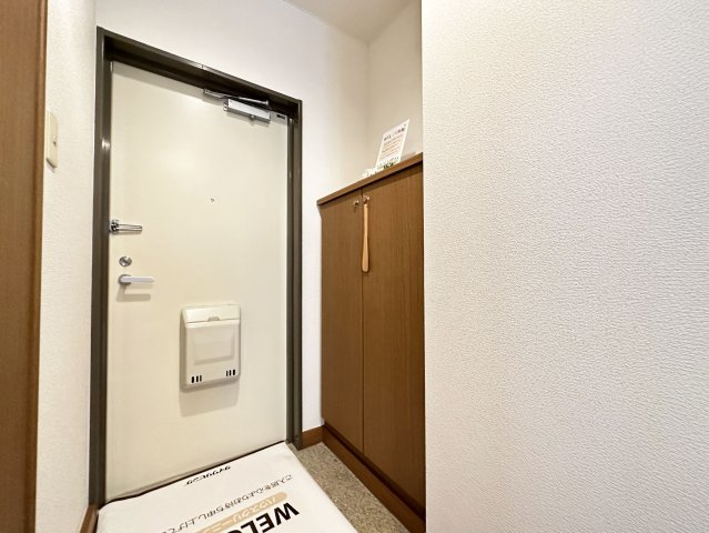 パインコート札場の玄関