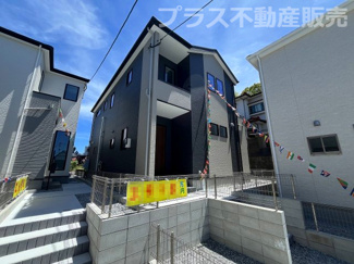 【外観】 | 現地写真。同じ物件を見るなら、プラス不動産販売にお任せ下さい。