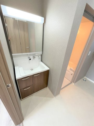 【洗面所】 | 仲介手数料無料！高千帆小学校に通えるリフォーム済み中古住宅　山陽小野田市高千帆２丁目 | 使いやすい洗面所です