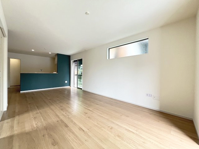 【居間・リビング】 | 糟屋郡志免町王子4丁目4期　4号棟（全4棟）【仲介手数料無料・0円】 | 現地写真。