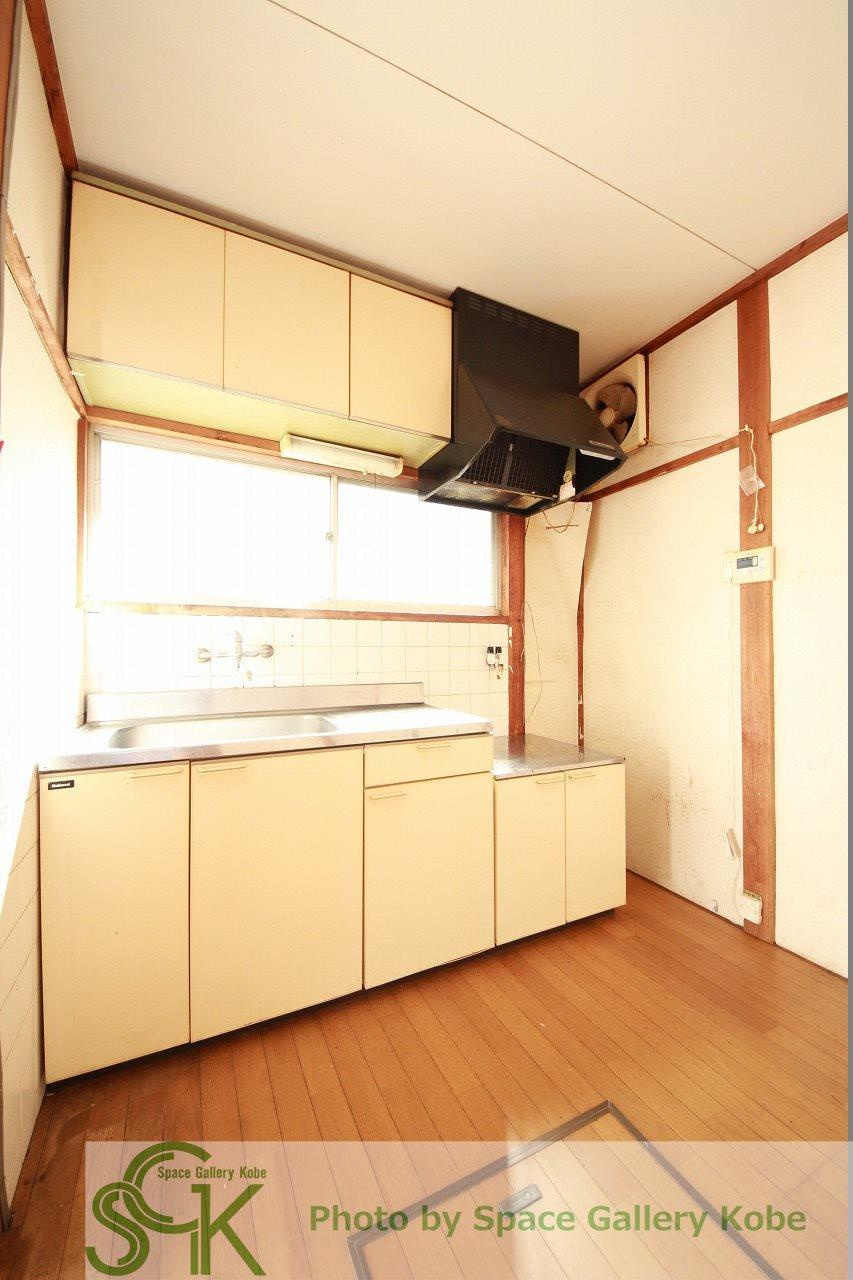 明石市二見町東二見の一戸建てのキッチン|★室内リフォーム前です☆