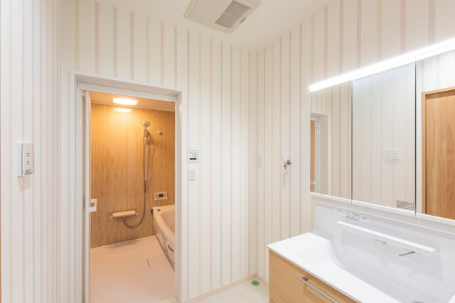 ピースタウン野洲市市三宅の完成予想図|【建物プラン】（分譲地外）
耐震に断熱、空気環境まで
こだわりの標準仕様