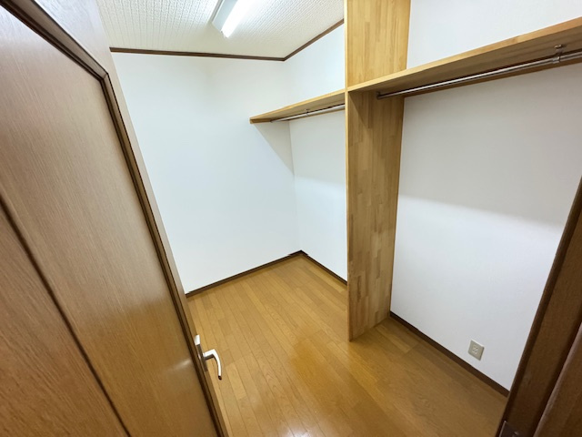 島ハイツの内装