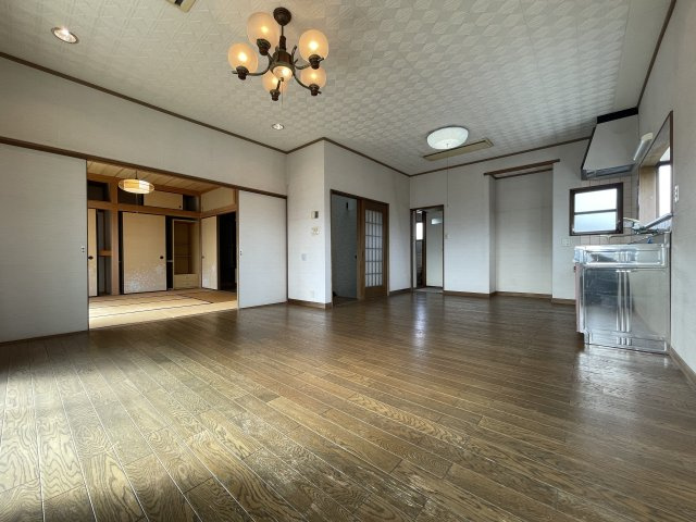 【居間・リビング】 | 上山口　中古戸建 | 1階と同じく、2階も広い！