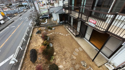 【庭】 | 上山口　中古戸建 | （ドローン撮影）あなたは、この広い庭で何をしますか？BBQ？キャッチボール？