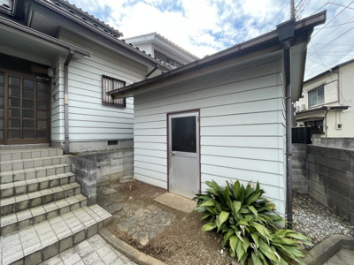 【設備】 | 上山口　中古戸建 | この物置、広いです。中も見てほしい。