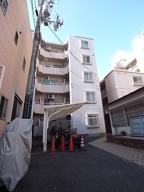 ストーク西灘の外観