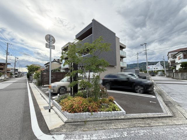 ベレオ クレマティスのエントランス