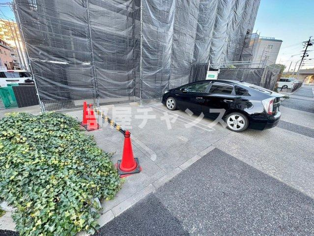 LUMINOUS東別院の駐車場