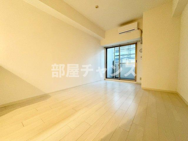 LUMINOUS東別院の居間・リビング