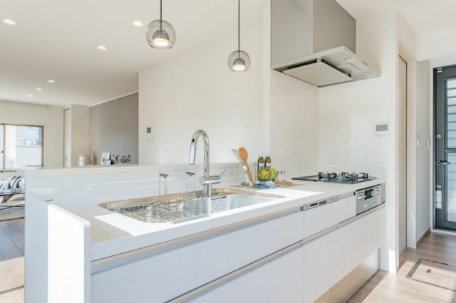 横浜市戸塚区上柏尾町 軽量鉄骨中古戸建て【仲介手数料無料】