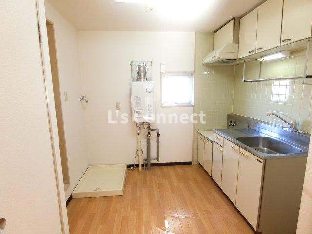 【その他】 | メゾンド木町 | キッチン側にも窓があります。