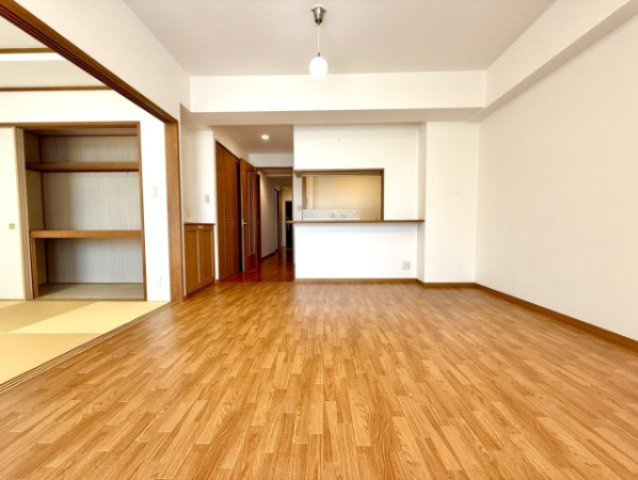 ユニーブル岩崎台スクエアの駐車場|平面駐車場