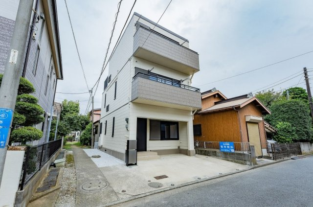 横浜市鶴見区江ヶ崎町 軽量鉄骨中古戸建て【仲介手数料半額】