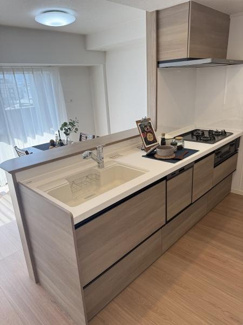 【キッチン】 | ベリスタ京都山科 | ３口ガスコンロ付システムキッチン