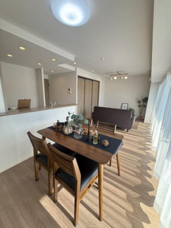 【居間・リビング】 | ベリスタ京都山科 | リビングルーム
※写真中の家具調度品については売買の対象となっておりません。