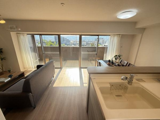 【居間・リビング】 | ベリスタ京都山科 | キッチン～リビング