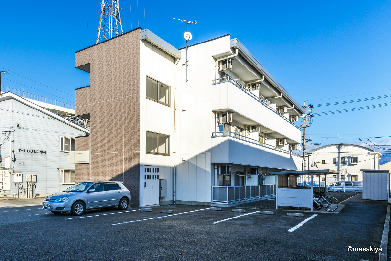 ドミトリー平林の外観