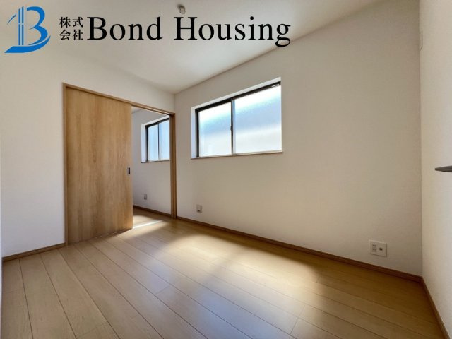 小中学校まで徒歩10分以内　桃山台3丁目　新築戸建　１号棟の寝室