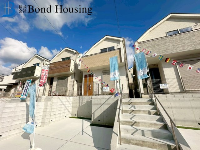 小中学校まで徒歩10分以内　桃山台3丁目　新築戸建　１号棟の外観