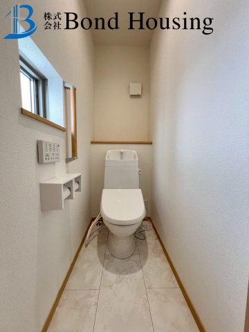 小中学校まで徒歩10分以内　桃山台3丁目　新築戸建　１号棟のトイレ